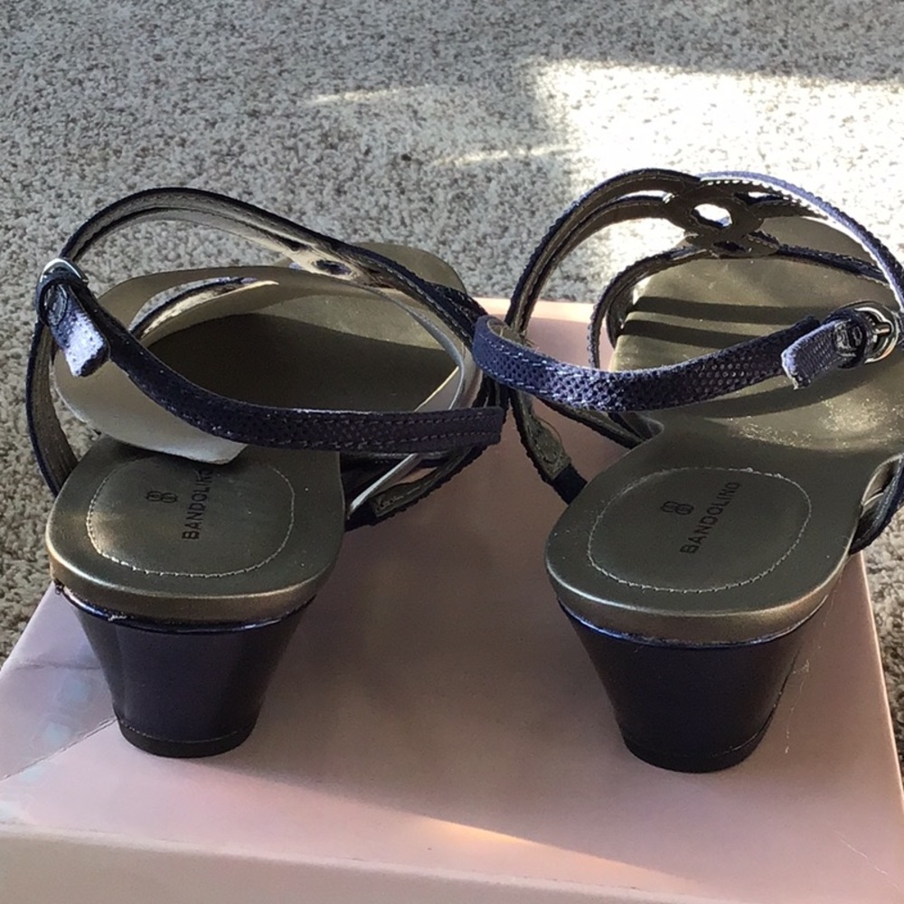 New Bandolino Blue Sandals Elegant Comfortable Stylish - Picture 5 of 8